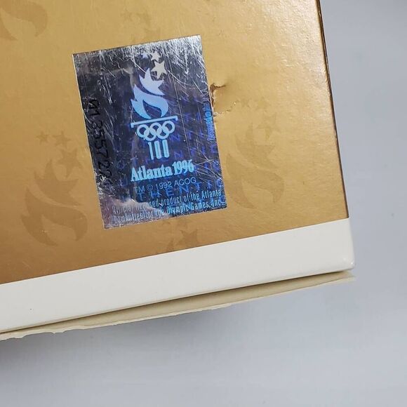 1996 Hallmark Keepsake Ornament Lighting the Flame Olympic Spirit Collection NIB - Picture 7 of 7